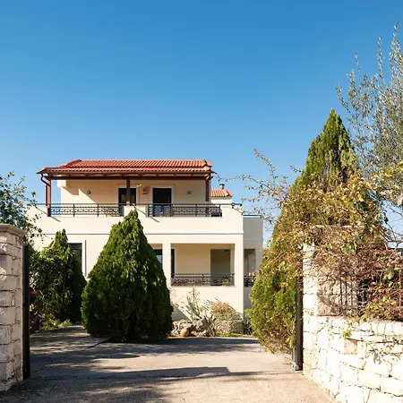 Вилла Kallistefanos Villa, A Nature Inspired Retreat, By Thinkvilla *